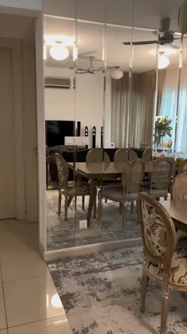 Ada yang minat cermin macam ni? ♥️ #interiordesign #wainscotingmalaysia #ighometourmalaysia #mirrorwall #wainscotingkl #wainscotingklselangor #wainscotingdiy #wainscotingdiymurah #dindingcantik #custommadefurniture #building  #livingroomdecor #dekorasirumah  #homedecor #reelsmalaysia #diyhomedecor #malaysiahomedecor #fyp #fyppppppppppppppppppppppp #fy 