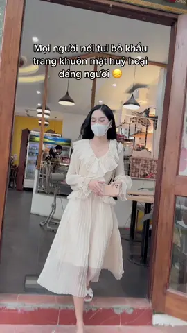 Mặt tuy không được xinh nhưng cái nết hiền lành lắm ạ 😊 
