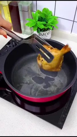 Kẹp gắp đồ rán bằng inox vừa sạch , bền đẹp #giadungthongminh #giadinh #lmcgr #xuhuong2022 #LearnOnTikTok #CuốnTừngShotHình #trianthayco 
