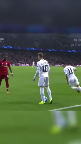 Mane vs Neymar #fyp #Soccer #football #neymar #mane #paris #liverpool #ucl #skill #skills #bayern #psg #goat #prem #lfc #germany #senegal #viral #xyzbca