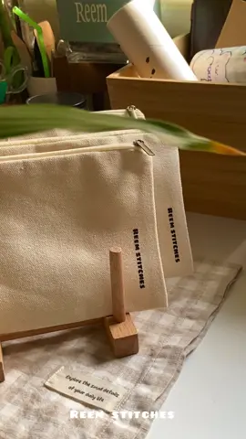 في ناس بتسأل ايه الجديد 🤔👀؟  وجديدنا طباعة على محفظة قماشية صغيرة 🌱  #متجري #handmade #محفظة_قماشية #الاحساء #اكسبلور #totebag #حقائب_قماشية #cricut #طباعة_حرارية 