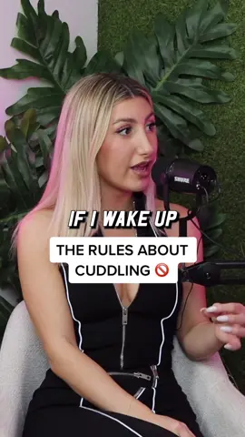 Do you guys like cuddling? 😂 #cuddles #Relationship #podcast #comedy