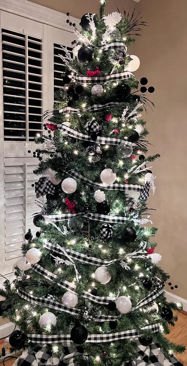 #christmas2022 #christmastree #christmastreedecorating 