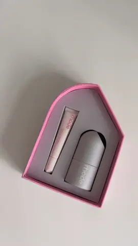 obsessed 🍰🍒 #rhode #rhodeskin #haileybieber #peptideliptreatment #unboxing 