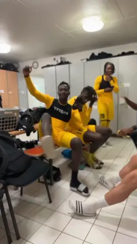 🤫 Nos bastidores 🤫 #f91 #dance #football #afric #luxembourg #black #family #white #buruntuma #missybitty #guinebissau  