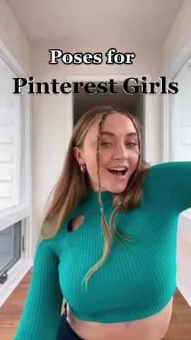 Save these poses for later | Poses for a pinterest girl aesthetic Pants: @MOTEL #modelposes #howtopose #posingidea  #motelrocks 