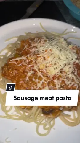 Sausage pasta! Family favourite *chefs kiss* 💋 #dinner #cookwithme #food #StumbleToVictory #pasta #tutorial #fyp #family #mumtok #toddlertok #motherhood 