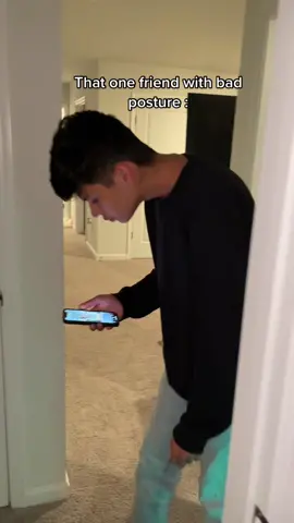 Back pain at 16 shouldn’t be normal 😭#viral #wiggiediego #skit #comedу #funny 