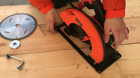 Harden 751532 2300W Circular Saw (PROFESSIONAL) 2300W Power Tool 4000rpm Electric Circular Saw for Cutting Wood