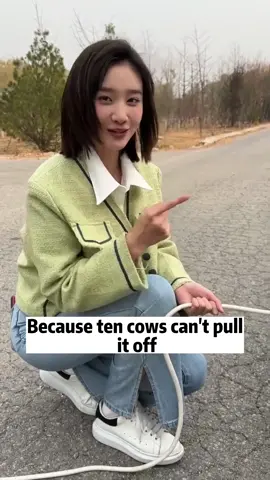 You must learn how to use the tow rope!#LearnOnTikTok #howto#goodpoint#cartok#car#automotive#driving#outside#skills#knowledge#fpy#fyp#drivingtips#tips