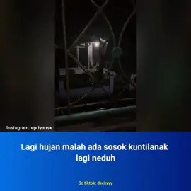 pengen di temenin mungkin #hantuviral #horrortiktoks #seram #penampakan #kuntilanak