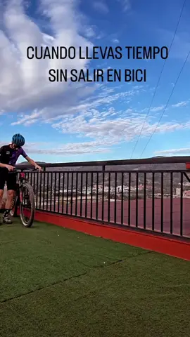 Cuando vuelves a casa despues de varios dias sin salir en bici… . #u#unasrisase#enbicih#humorciclistar#rieteviveysefeliz 