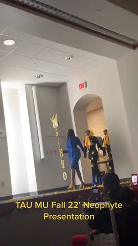 congratulations to my new sorors on the yard 🥹🐩 and s/o to Tau Mu for their hospitality I love y’all 🫶🏾💙💛 #divine9  #sigmagammarho #blackgreeks #soror #sorority #probateseason #probate #poodle #sigmagammarhosororityinc #1922 #stroll 