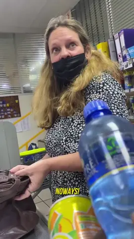 She paid for my drink and I paid for her   grocery #payitforward #viral 
