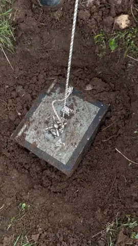 We found $100,000 buried in the ground ❗️