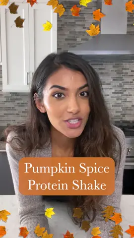 The ultimate drink to satisfy your pumpkin spice cravings in a healthy way 😎#pumpkinseason #pumpkinspice #proteinshake #healthydrinks 