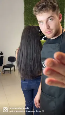 Olha esse resultado 😨😨🥰  . . . . . #progressiva #realinhamentocapilar #brilhomaximo #brilhantes #cabelo #cabeloslongos #penteado #liso 