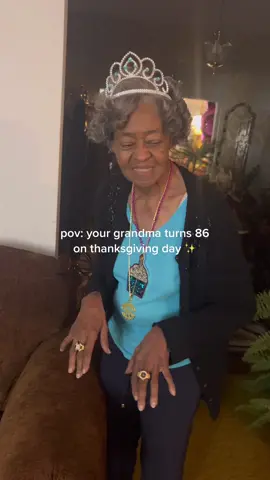 princess turned 86 today 👑🎂💰 #86yearsyoung #happythanksgiving #happythanksgivingtiktok #fyp #fy #fypシ #birthdaygirl #thatgirl #blingeffect #birthdayparty #kanyewest #kanyewestedits #madeittothanksgiving #grandmasoftiktok #grandmashouse 