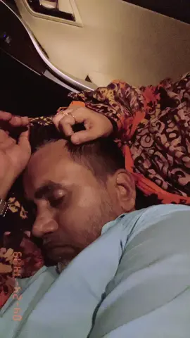 যেখানেই যায় এভাবে ক্লান্ত হয়ে ঘুমায় #foryou #foryoupage #tiktok #trending #viral #1millionaudition 