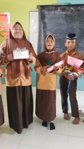 SELAMAT HARI GURU NASIONAL 🥰🥰 #harigurunasional 