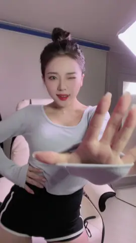 단발이라 똥머리하기 힘들다ㅠ 똥머리 호?불호? #단발 #똥머리 #face챌린지 #trending #배네타 