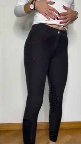 Scopri il nuovo modello Turn Around su www.mbreeches.it @pernillina🥰 #mbreeches #horseriding #horsegirl 