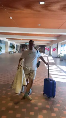 #traveltiktok #travel #airport #airportootd #airportoutfit #menswear #atx #atxblogger #vacation #vacationmodeactivated  