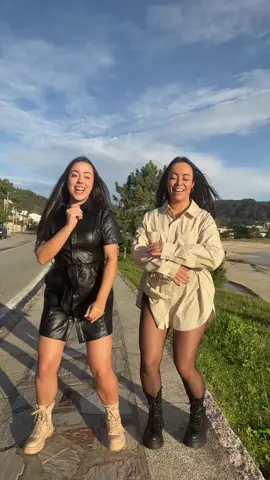 Bailoteo con la sister @Saray Dopazo 💖🫶🏼 Os salió primero el tiktok bueno el el fail? JAJAJJA nos costó hacerlo🌚😂 #noeliadopazo #hermanas #sister #bailoteo #misvidas 