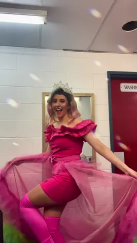 We love a good understudy show moment 😍🌈👑🫧 #thewizardofoz #wizardofoz #glinda #glindathegoodwitch 
