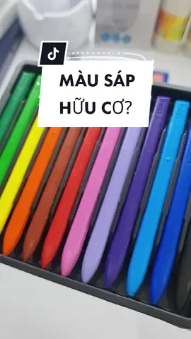 Màu sáp hữu cơ là gì? Cùng Deli tìm hiểu xem nha 🥰 #deli #delivn #delivietnam #vanphongpham #stationery #mausap #mausaphuuco #mausapdeli