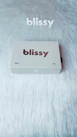 You should buy this if you want a good night 💤. I love this Mulberry silk pillowcase! It feels so good. Thanks @Blissy Brand #blissybabe #silkpillowcase #blissybrandsatinpillowcase #blissybrand #pillowcase #blissybrandcollab #blissybrandprpackage #blissybrandinfluencer 