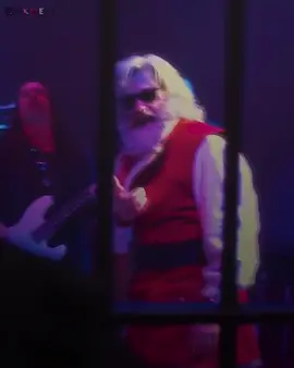 Santa Claus is back in town!🗣️ #christmaschronicles #christmaschroniclesedit #santa #santacluas #kurtrussell #videostar #videostarpro #vsp #vspedit 