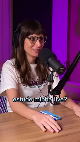 você também é international? 😅 vem aprender 🇩🇪🍺 com a @charmmone e a @camila.fremder 🤍 #podcast #cortespodcast #transexandthecity #fyp #lgbtq🏳️‍🌈 #linguaalemã 