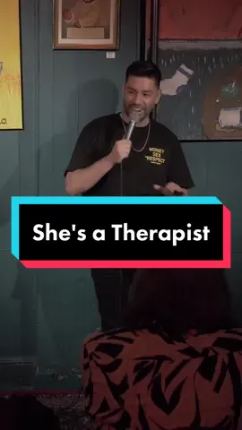 She's a Therapist #standup #fyp #crowdwork #therapist #jokes #martinamini #fypシ #therapy #latino #italian 