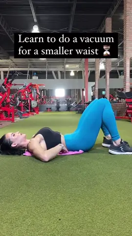 The Stomach Vacuum… An art to master 💪 #cellucor #FitTok #Fitness #gym #GymTok #abs 
