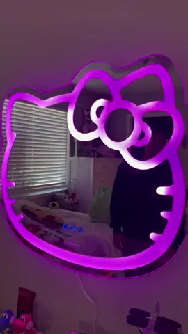 Love the mirror 🪞 😍 #hellokitty #hellokittyvanitymirror #impressionvanity #tjmaxx #sanrio #sanriofinds 