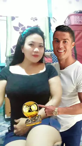 #serunyabola  Dipeluk Cristiano Ronaldo😀😀🤗🤗