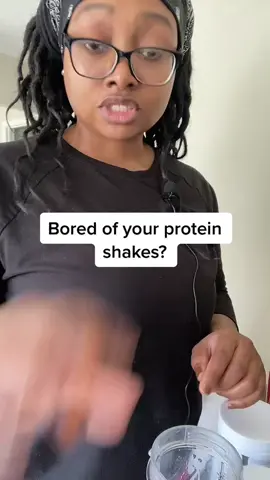 This is one of the most delicious refreshing protein shakes I’ve ever had. If you need to switch up your protein shakes then you need to try this #postworkoutproteinshake #iam1stphorm #1stphormathletesearch #proteinshakerecipes 