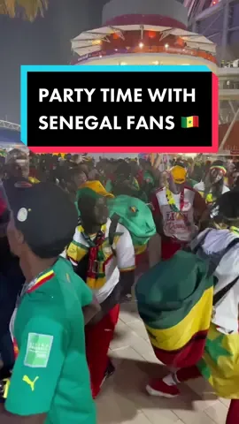 SENEGAL VIBES AT KHALIFA RIGHT NOW 🇸🇳🥳👌 #senegal #senegalaise_tik_tok #senegaltiktok #qatar2022 #worldcup2022 #africanfootball #everybodylovesfootball 