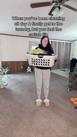Maybe I should start doing the laundry first 😂 #momlife #MomsofTikTok #momtok #babysoftiktok #toddlersoftiktok #laundry #CleanTok #manic #cleaning #maniccleaning #relatable #fyp #foryou 