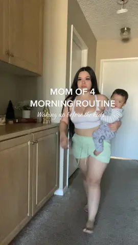 Does anybody else wake up before your kids? #morningroutine #mommorningroutine #dayinthelife #momlife 