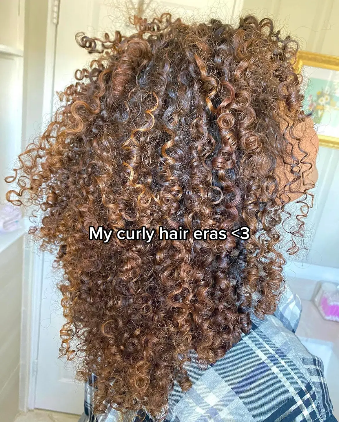 Have fun with your natural hair ❤️ #curlyhair #curlyhairjourney #naturalhair #coloredcurls #2022eras #2022era #fyp 