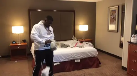 #blackyoungsta #moneycount #bluemoneycc #bmg #fyp #foryoupage #money #bluemoney #flexingchallenge #bluemoneychallenge 