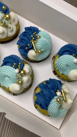 Had so much fun creating these shades of blue for these cupcakes! They are spiced cupcakes with raspberry compote & vanilla buttercream🦋✨ #cupcakes #cupcake #cakereel #cakereels #food #Foodie #viral #cakemaking #baketok #caketok  #homemade #reelsviral #satisfying #satisfyingvideo #pipingvideo #foodoftheday #buttercream #fyp #cakelover #foryou 