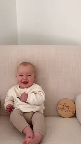 monthly memories❤️ #babytok #babycutevideo #babyshowergifts #babytiktok #babytiktokvideo #monthlybabyphotoshoot #watchmegrow #monthlybabyphotos 