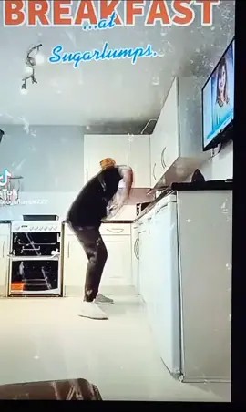 This is how I make breakfast....most mornings!🤣 #kichen  #dancelikenooneswatching 