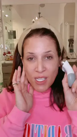 What is the number #1 selling device in the world!! Yes, world!! Yahoo, I already own it! Time to use it again. #notanad #nuface #bestskincaredevice #nofilterskincare #nofilterskin #nofilterover30 #nofilterover40 #facelift #botoxalternative 