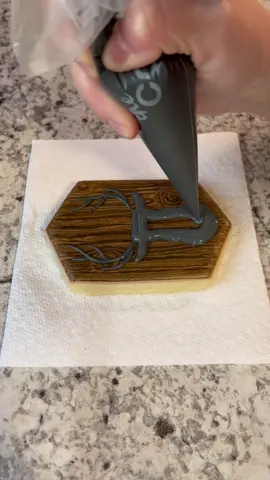 The wood grain on these turned out SO good! 🤩 #customcookies #decoratedcookies #cookiesoftiktok #royalicingcookies #cookieart #cookier #sweetcreationsbybre #huntingcookies #fishingcookies #anniversarycookies #troutcookies #deercookies #beermugcookies #cheersandbeers #cookiedecoratingvideos #cookiedecorating #oddlysatisfying #satisfyingvideos 