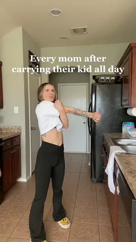 We all really need a good chiropractor 😅 #momproblems #MomsofTikTok #momsbelike #momlife 