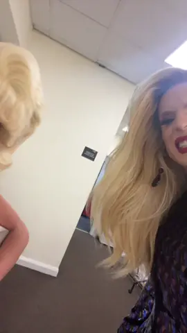 @trixiemattel   White dress 